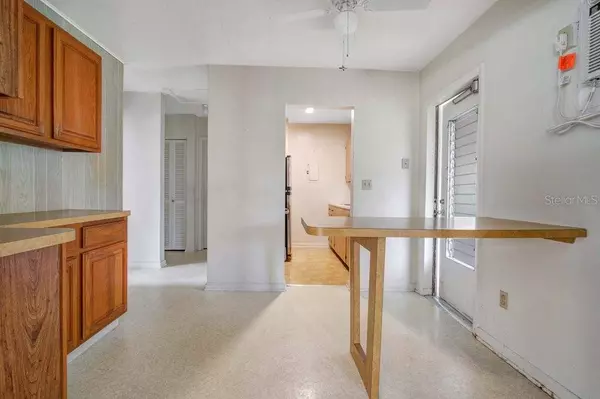 531 N FLOYD CIR, Deltona, FL 32725