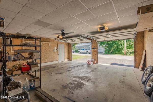 5 Sloane AVE, Amsterdam, NY 12010