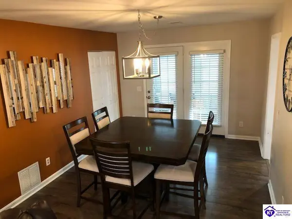 112 Bottle Drive, Elizabethtown, KY 42701