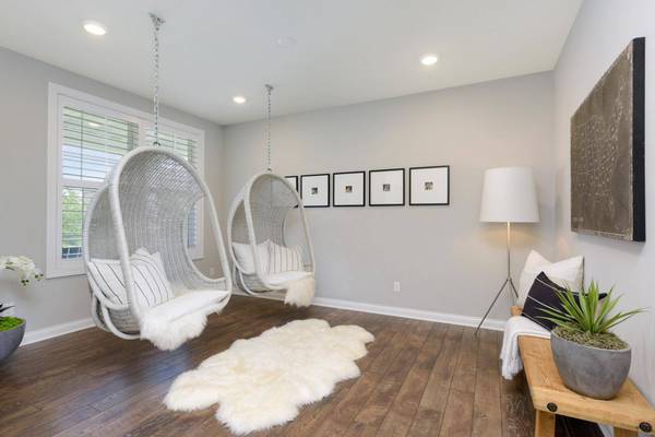 9256 Compass Pointe CIR, Woodbury, MN 55129