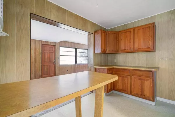 531 N FLOYD CIR, Deltona, FL 32725