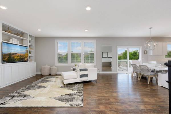 9256 Compass Pointe CIR, Woodbury, MN 55129