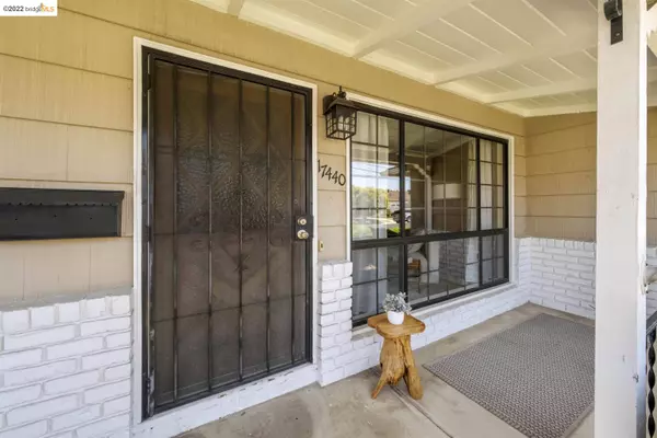 17440 Via Toledo, San Lorenzo, CA 94580