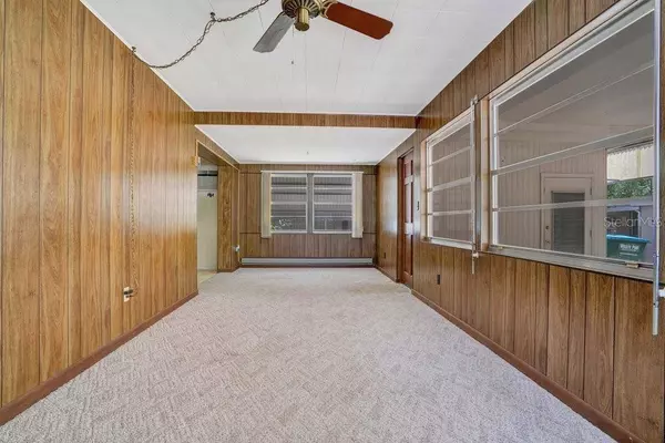 531 N FLOYD CIR, Deltona, FL 32725