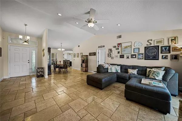 1423 GRAND CAYMAN CIR, Winter Haven, FL 33884