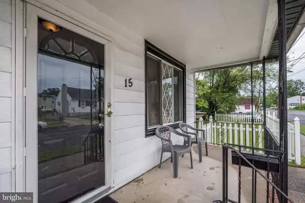 15 W 3RD ST, Burlington, NJ 08016