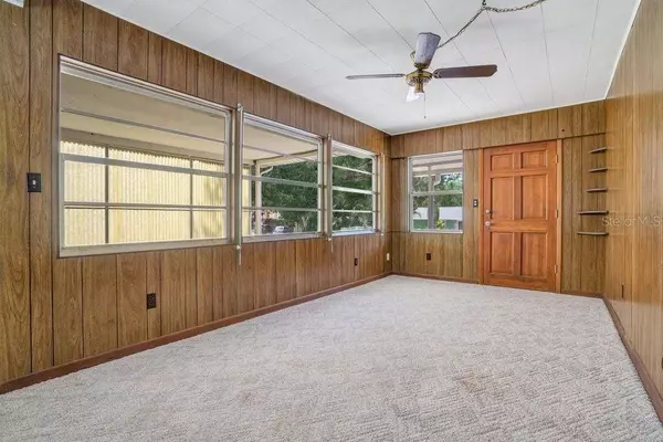 531 N FLOYD CIR, Deltona, FL 32725