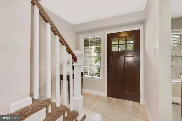 73 FARNWOOD RD, Mount Laurel, NJ 08054