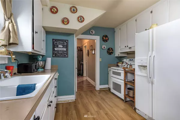 809 S 45th ST, Tacoma, WA 98418