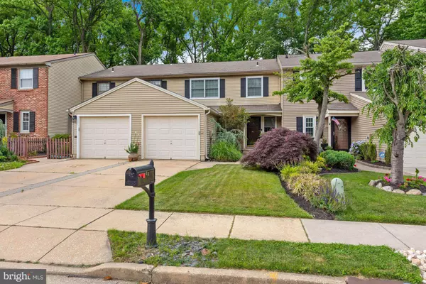 73 FARNWOOD RD, Mount Laurel, NJ 08054