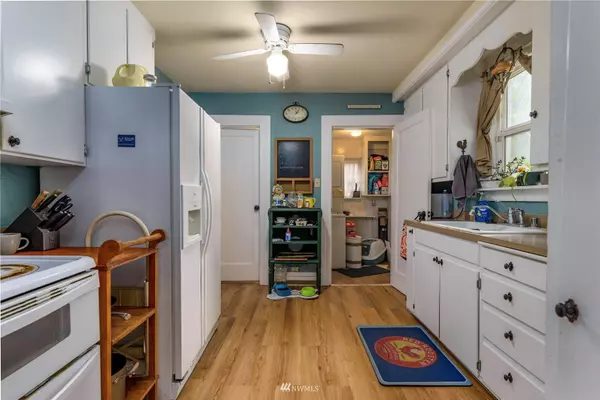 809 S 45th ST, Tacoma, WA 98418