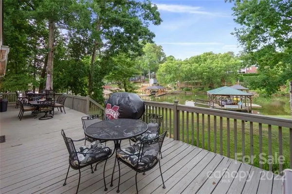 156 Brer Fox TRL, Troutman, NC 28166