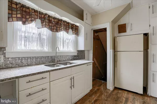 1406 W POPLAR TER, York, PA 17404