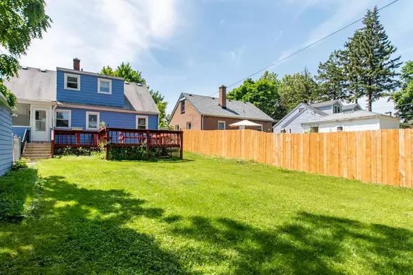 813 Leith Avenue, Waukegan, IL 60085