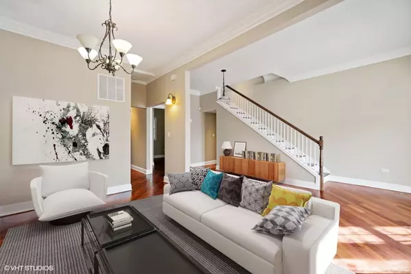 3436 W Evergreen AVE, Chicago, IL 60651