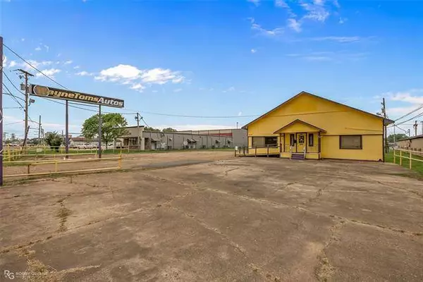 2569 Texas Street E, Bossier City, LA 71111