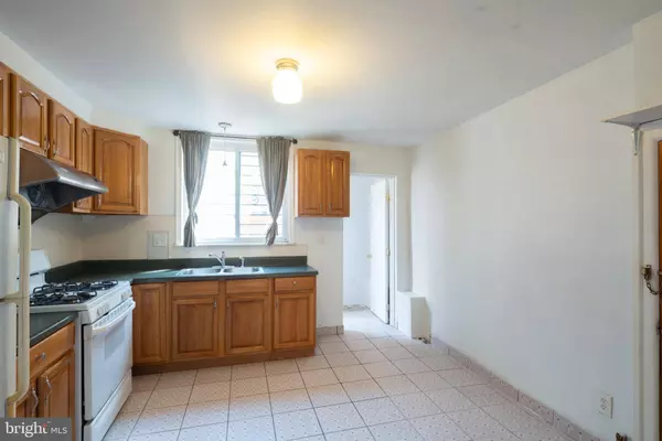 816 SEARS ST, Philadelphia, PA 19147