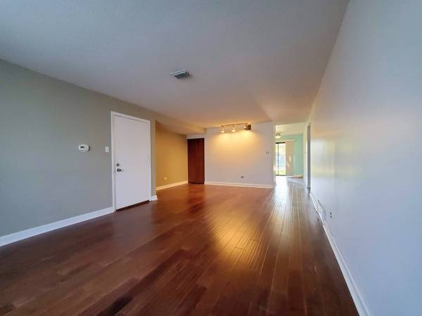 1422 CAROL CT #1A, Palatine, IL 60074