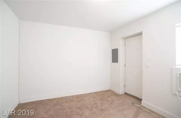 1825 Yale St, North Las Vegas, NV 89030