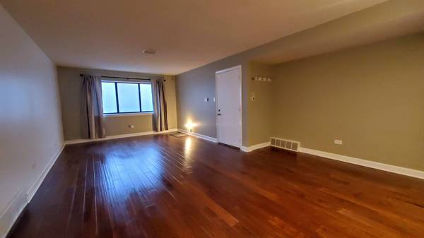 1422 CAROL CT #1A, Palatine, IL 60074