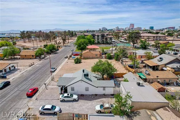 1825 Yale St, North Las Vegas, NV 89030