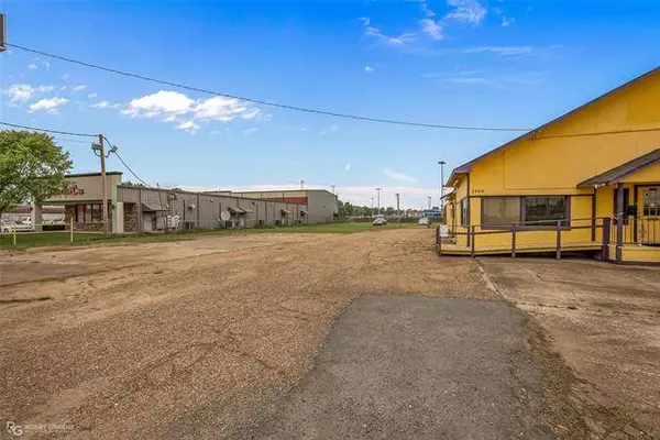 2569 Texas Street E, Bossier City, LA 71111