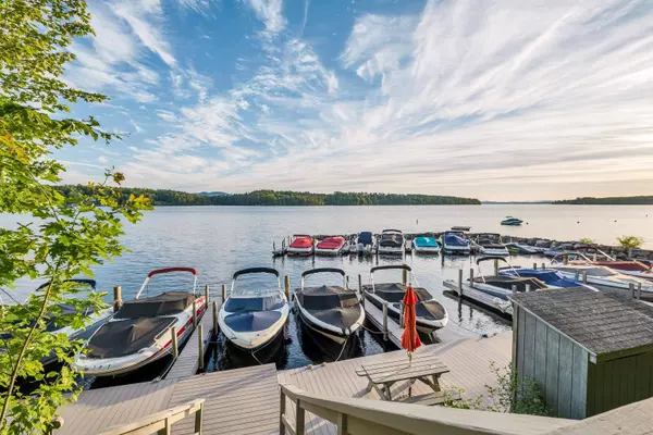 42 Winterhaven RD, Wolfeboro, NH 03894