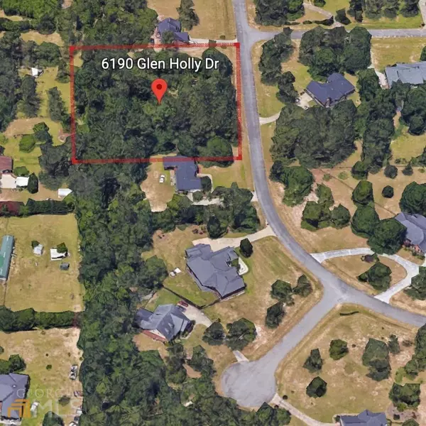 6190 Glenn Holly DR, Lizella, GA 31052