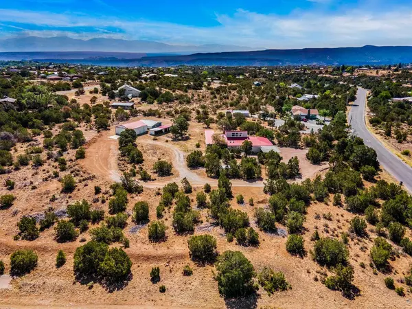 101 MONTE REY DR N, Los Alamos, NM 87547