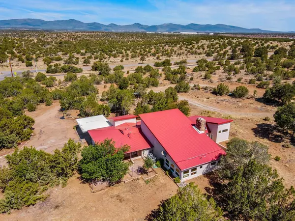 101 MONTE REY DR N, Los Alamos, NM 87547