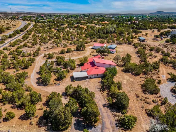 101 MONTE REY DR N, Los Alamos, NM 87547