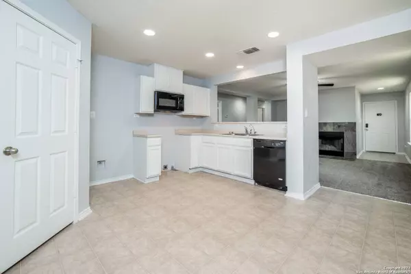 4355 Safe Harbor, San Antonio, TX 78244