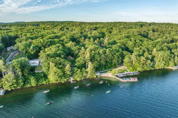 42 Winterhaven RD, Wolfeboro, NH 03894