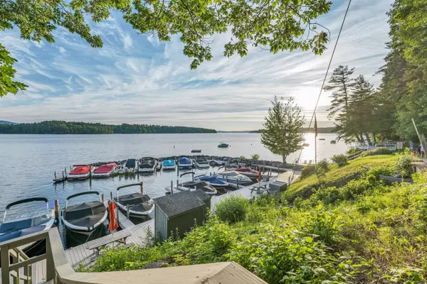 42 Winterhaven RD, Wolfeboro, NH 03894