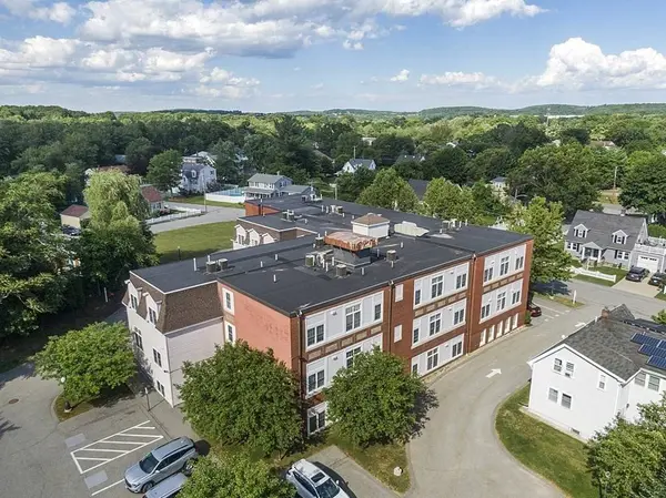 46 Ashford St #8, Methuen, MA 01844