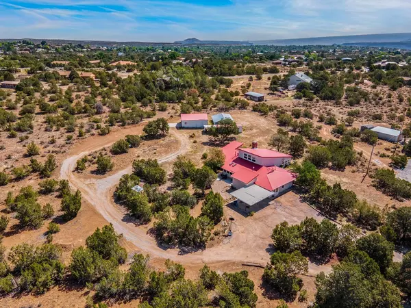 101 MONTE REY DR N, Los Alamos, NM 87547