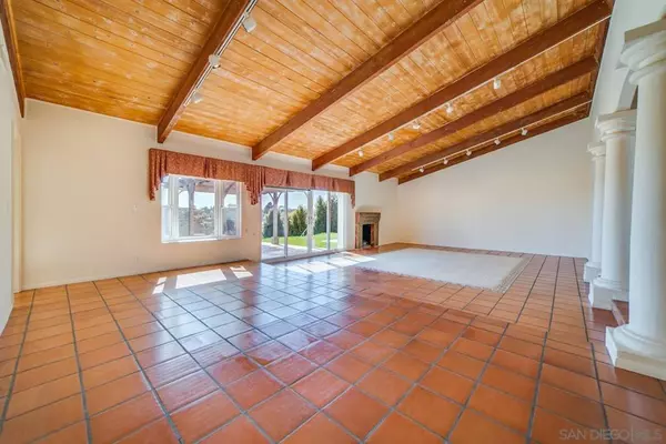 6152 Cardeno Dr, La Jolla, CA 92037