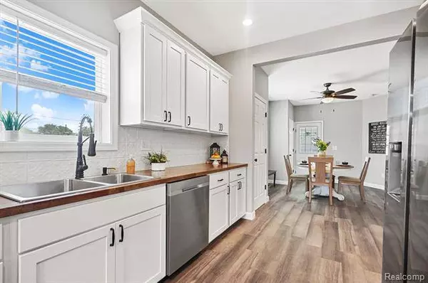 110 West Washington Street, Howell, MI 48843