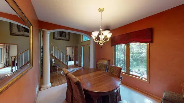 1020 Ladyslipper LN NE, Hanover, MN 55376