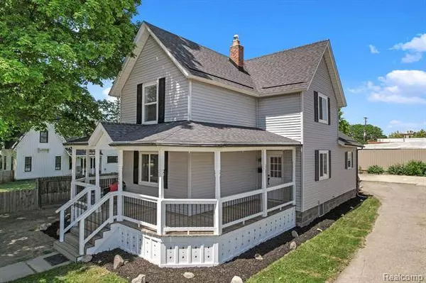 110 West Washington Street, Howell, MI 48843