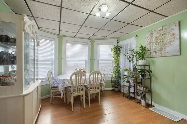 22-24 Whitman St, Lawrence, MA 01841