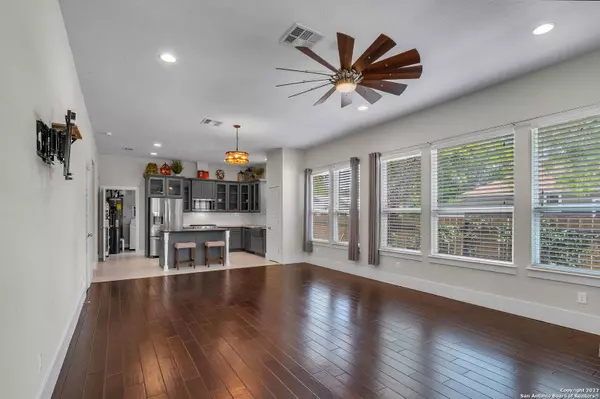 1233 BURNET ST, San Antonio, TX 78202-2416