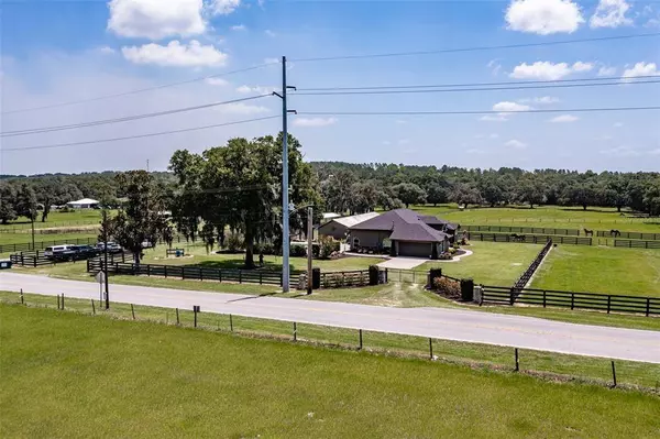 8600 FORT KING RD, Zephyrhills, FL 33541