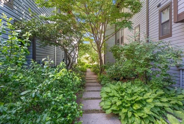 9 Bellis Circle #4, Cambridge, MA 02140