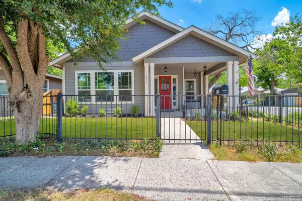 1233 BURNET ST, San Antonio, TX 78202-2416