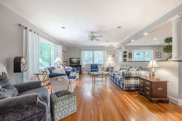 49 Birch Rd, Andover, MA 01810