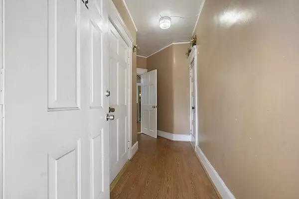 22-24 Whitman St, Lawrence, MA 01841