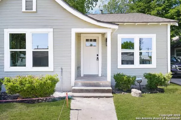 910 Bailey Ave, San Antonio, TX 78210-3639