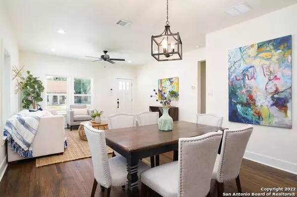 910 Bailey Ave, San Antonio, TX 78210-3639