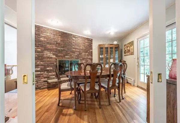 49 Birch Rd, Andover, MA 01810